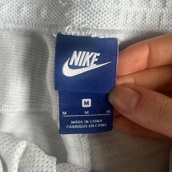 Men’s Nike jogger - medium - Picture 4 of 5
